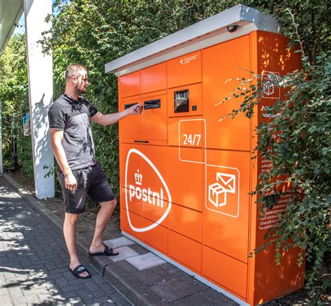 Klacht PostNL! pakketje ligt bij Hermes in Zwolle